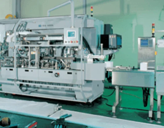 Автоматическая линия для упаковки в пакеты и картонные коробки